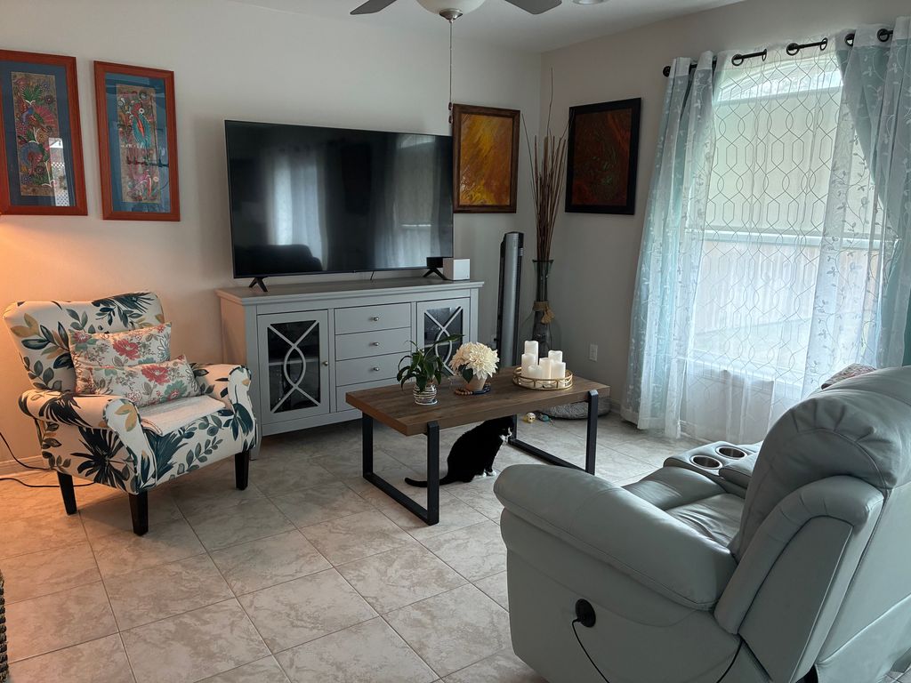 2116 Tanager Ln - Property Image