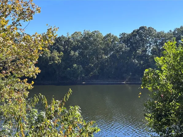 100 Smilax Ave, Selma, AL 36703