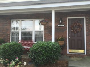 16915 Greenlawn Hills Ct, Charlotte, NC 28213