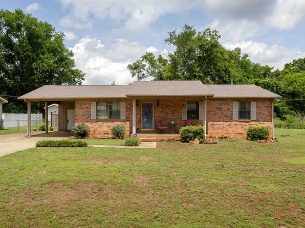 1705 Tennessee St, Sheffield, AL 35660