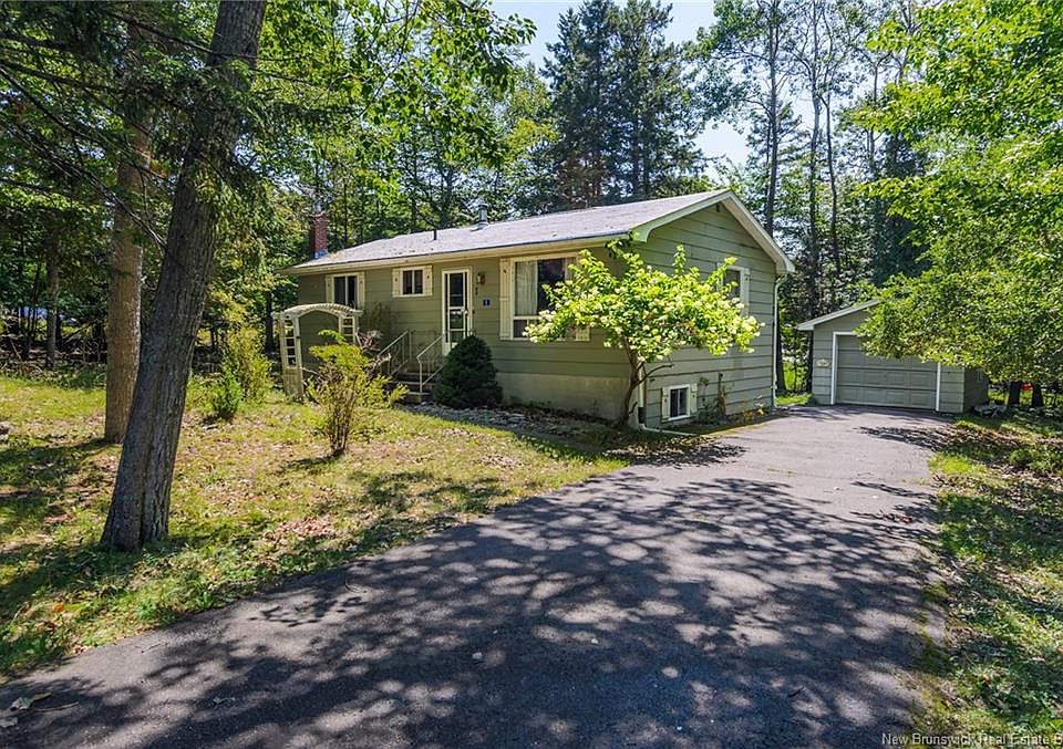 1st image of 1 Parkwood Dr