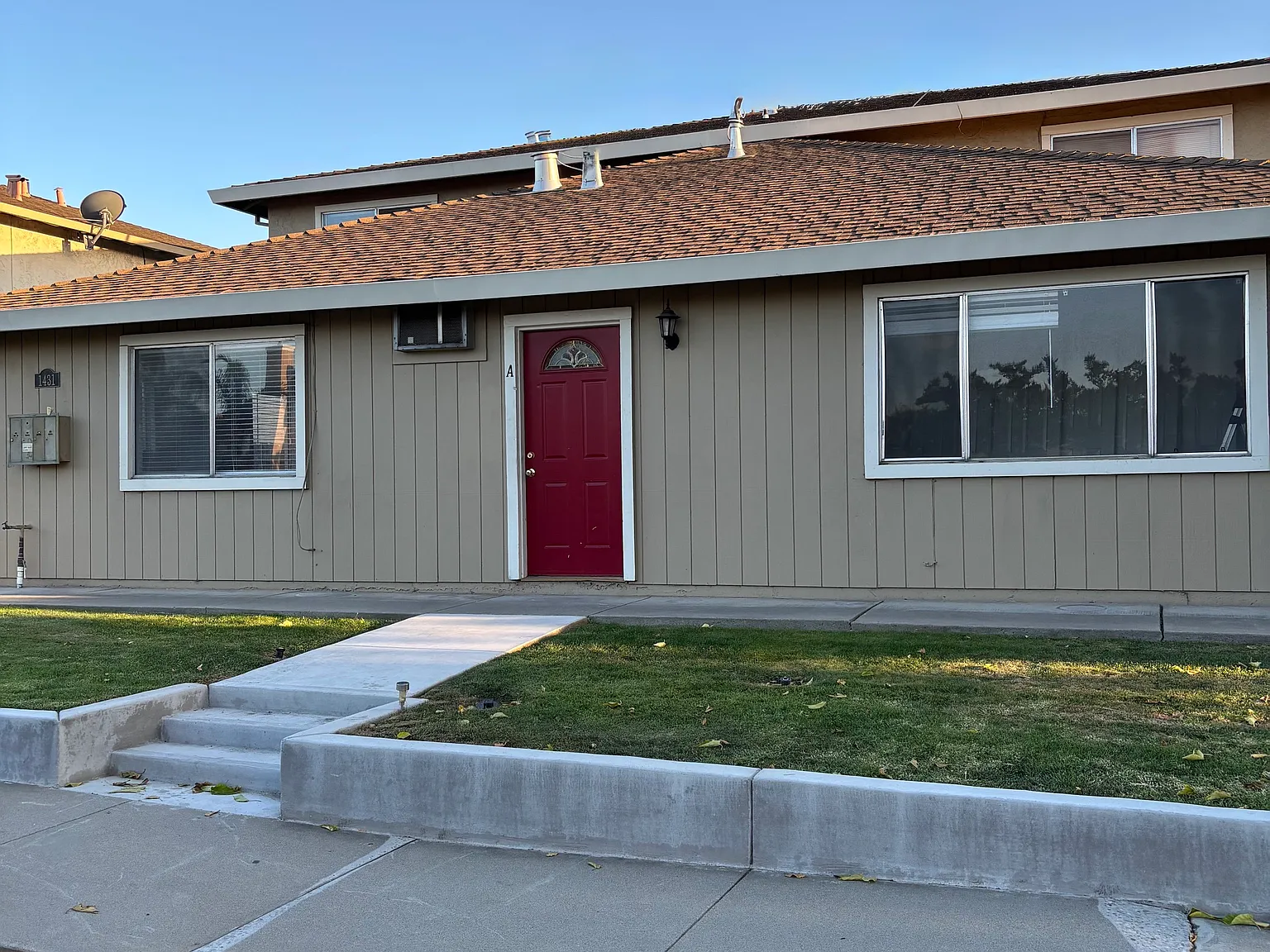 2 bed, 930 sqft, $2,200 — Photo 1