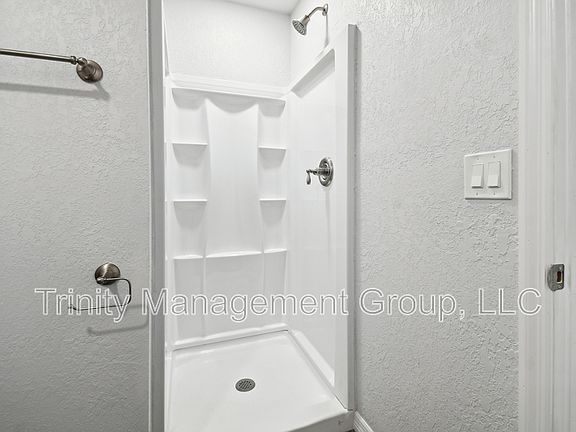 5th image of 1051 Dogwood Dr Room 1