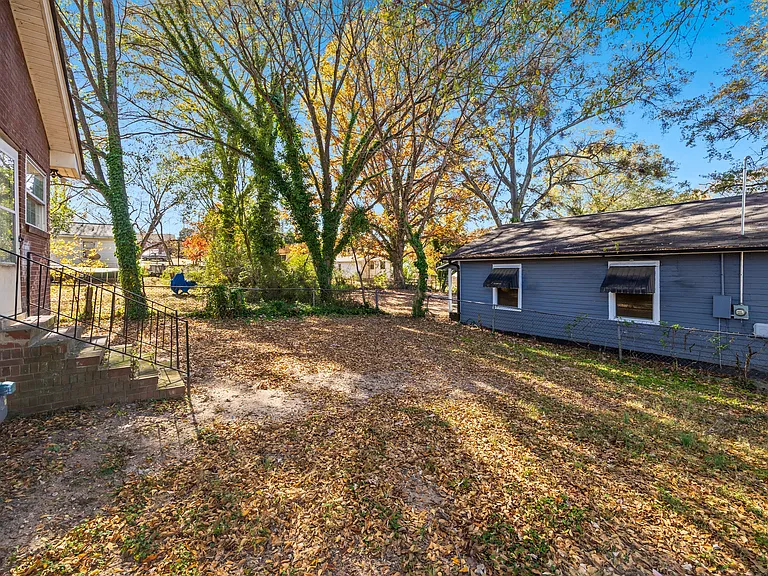 807 N Morris St — Photo 14