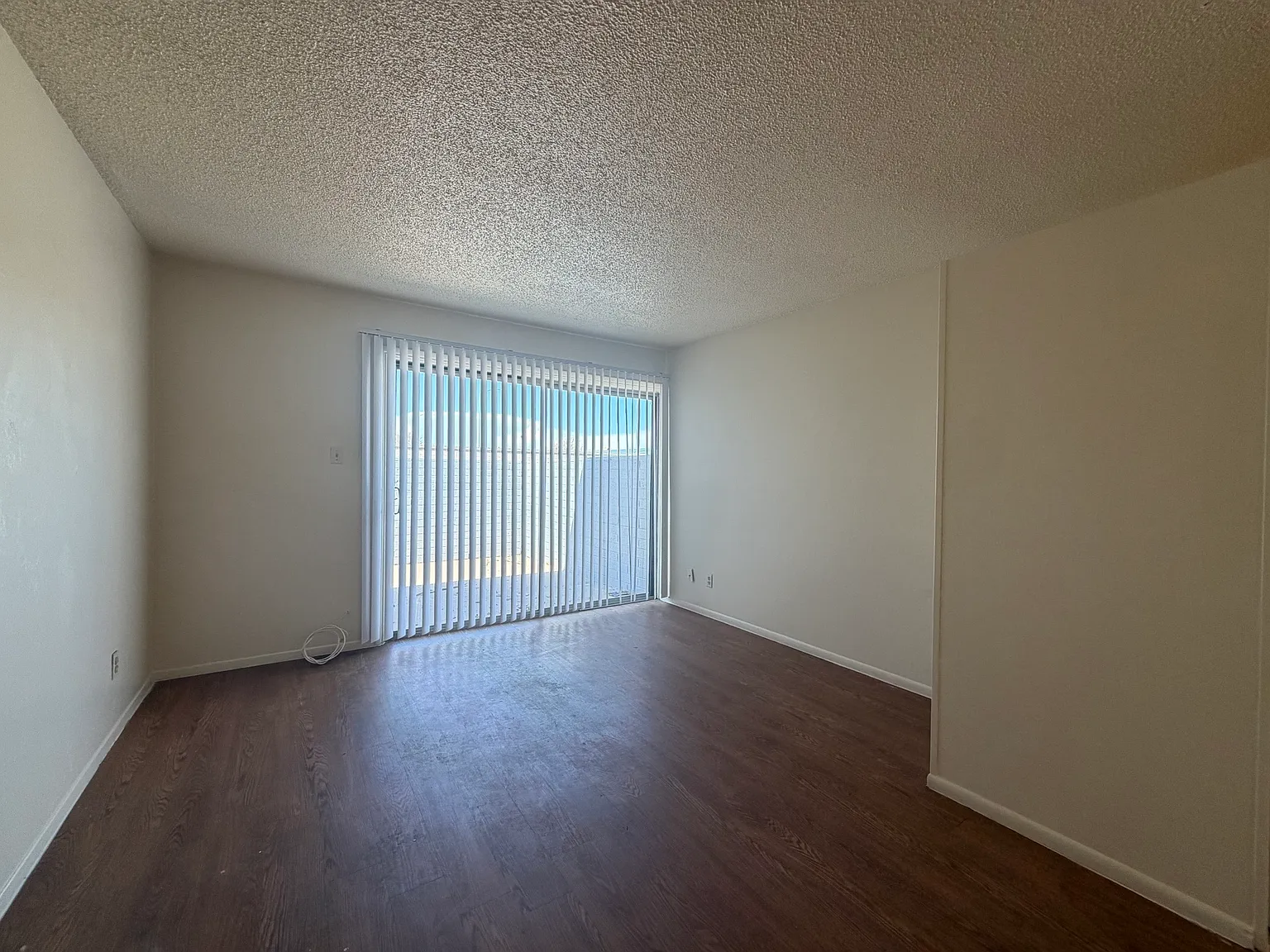 1 bed, 600 sqft, $975 — Photo 2