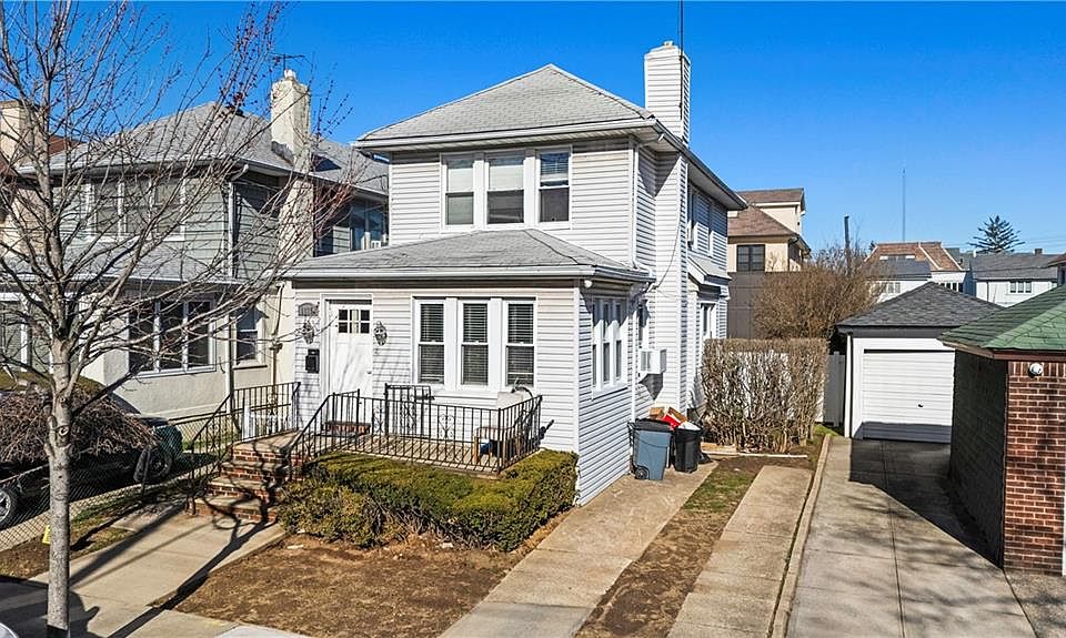 1st image of 1885 E 21st St