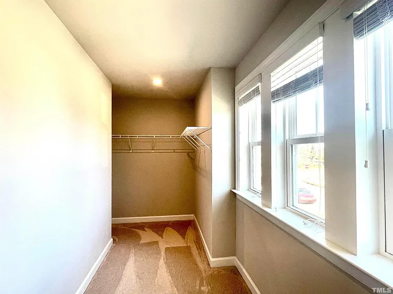 8008 Gilano Dr — Photo 29