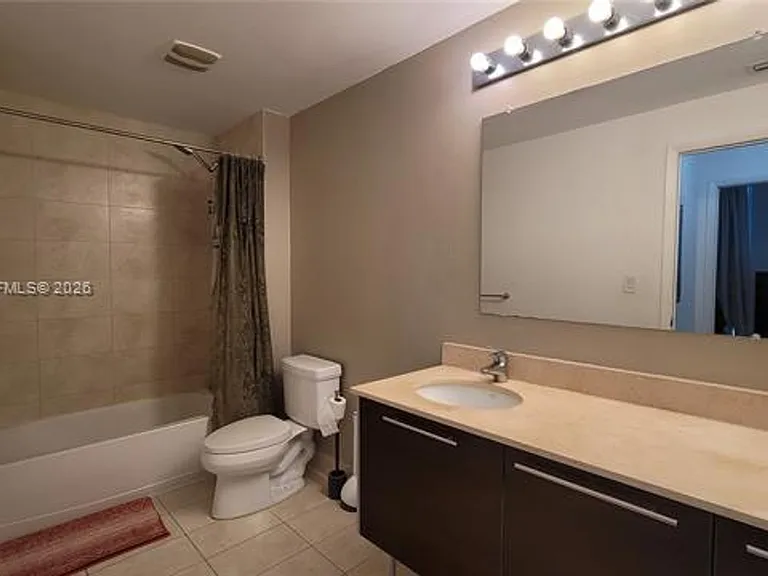 1900 N Bayshore Dr #CU-2009 — Photo 12