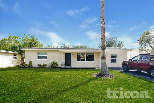 731 Lakeside Dr Photo 1