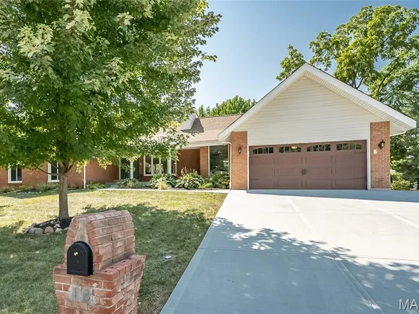 13 Savoy Dr, Lake Saint Louis, MO 63367