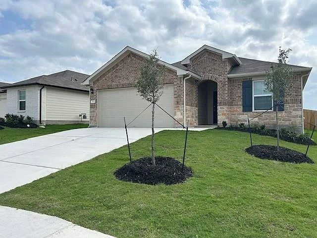 311 Darwin Pl — Photo 33