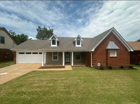 6654 Shaker Ln, Memphis, TN 38141