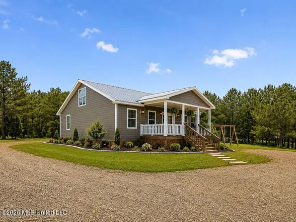 1005 Pine Ridge Dr, Crystal Springs, MS 39059