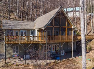649 Crystal Tree Dr, Waynesville, NC 28785