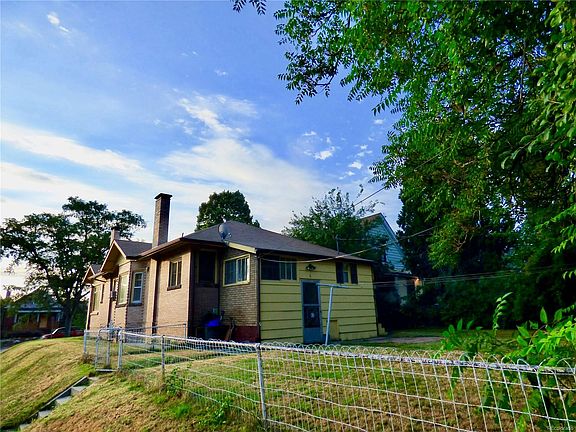 2nd image of 2655 N Race St