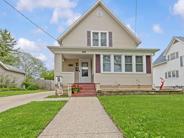 228 Chatham Street, Janesville, WI 53548