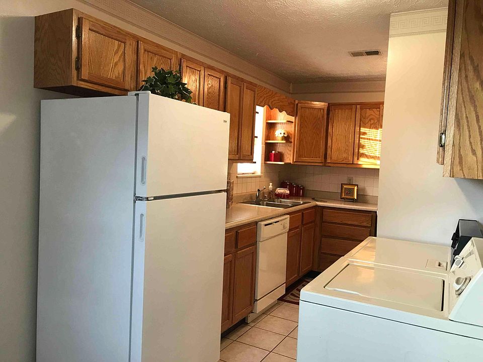 Kitchen & Washer/Dryer