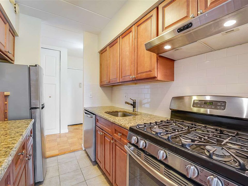 515 Anderson Ave Cliffside Park NJ Zillow