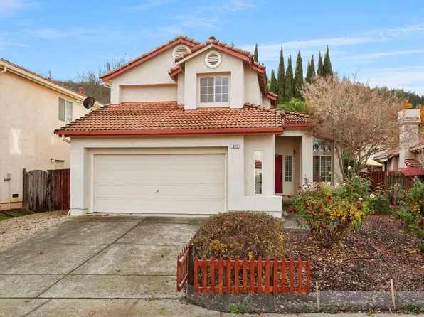 577 Monaco Cir, Cloverdale, CA 95425