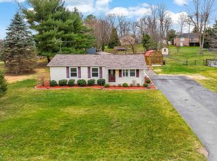 45 Upshur Dr, Inwood, WV 25428