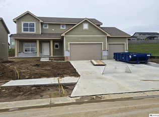 11017 N 162nd St, Bennington, NE 68007