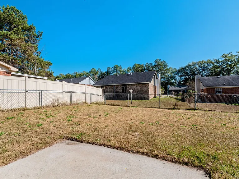 2937 Dahlia Dr — Photo 30
