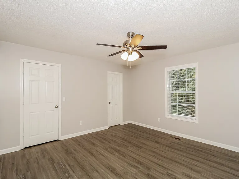 430 Ivy Crest Dr — Photo 10