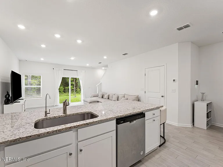 13536 Ute Pl — Photo 7