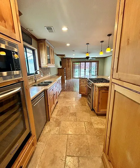 4311 Emerald Cir — Photo 8