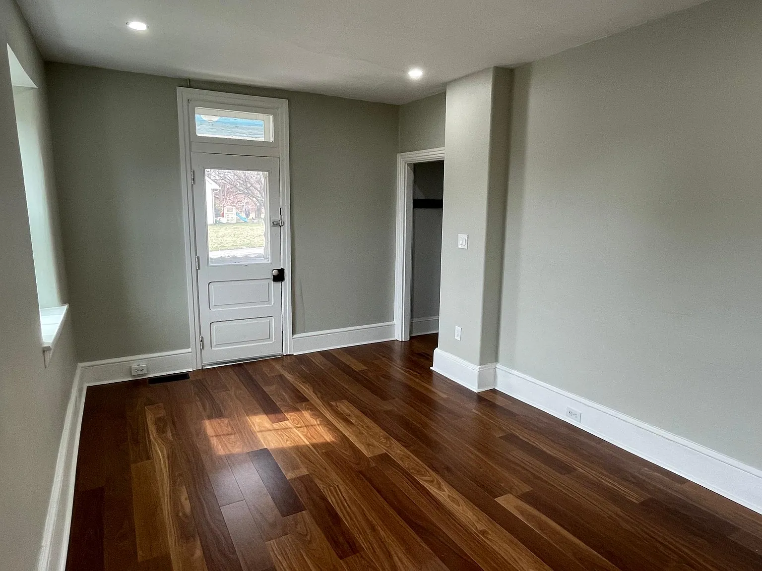 3 bed, 1.5 bath, 1100 sqft, $2,450 — Photo 4