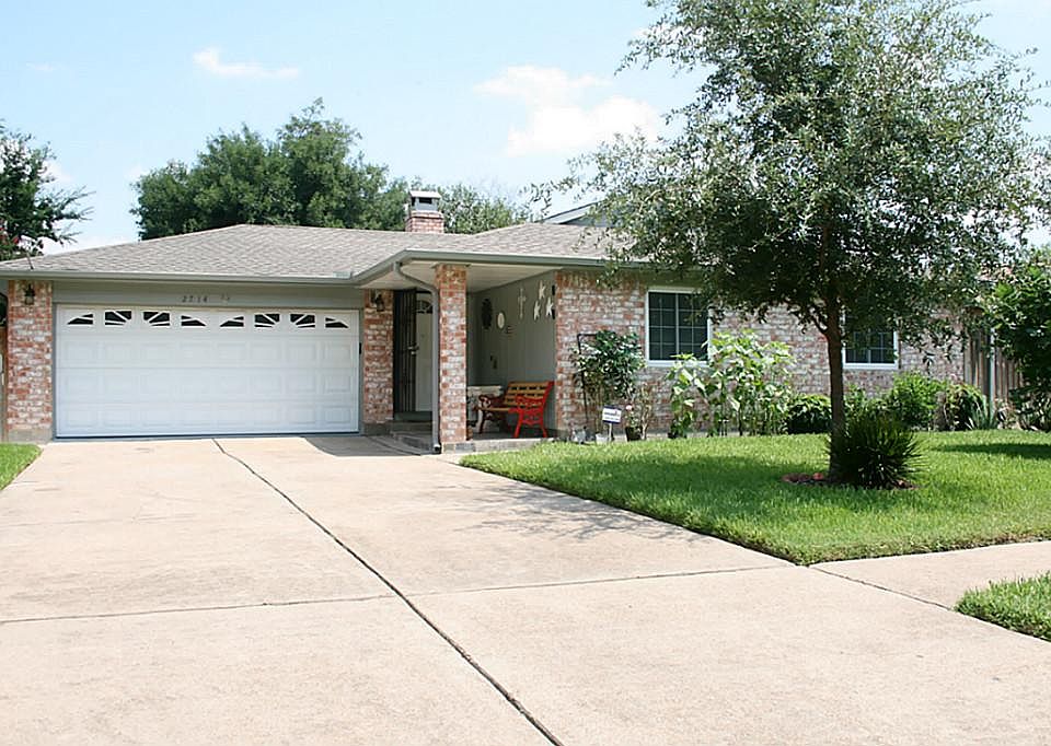 1st image of 2714 Quiet Meadows Dr