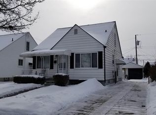 8302 Coolidge Ave, Center Line, MI 48015