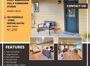 2862 Madrona Ln, Medford, OR 97501