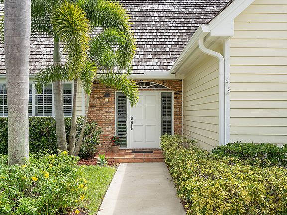 2nd image of 18360 SE Lakeside Dr #18360