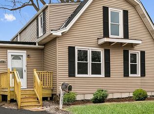 1287 Ridgewood Dr, Highland Park, IL