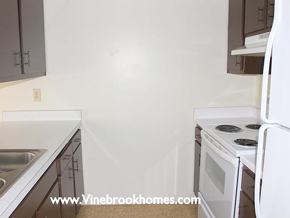 3rd image of 5863 Troy Villa Blvd