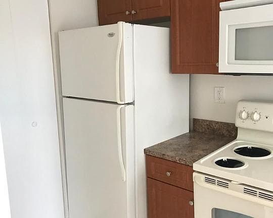 2nd image of 215 NW 84th St #213