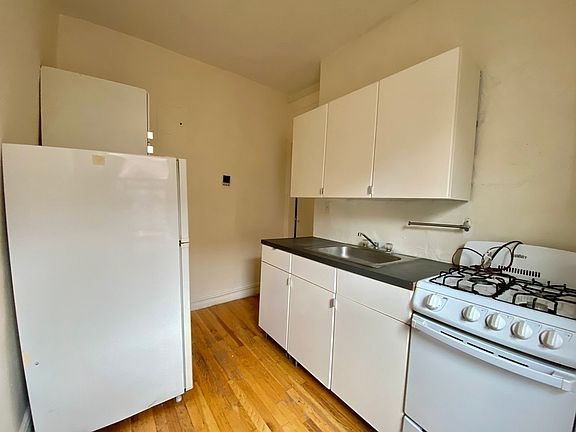 4th image of 552 Lincoln Pl #4I