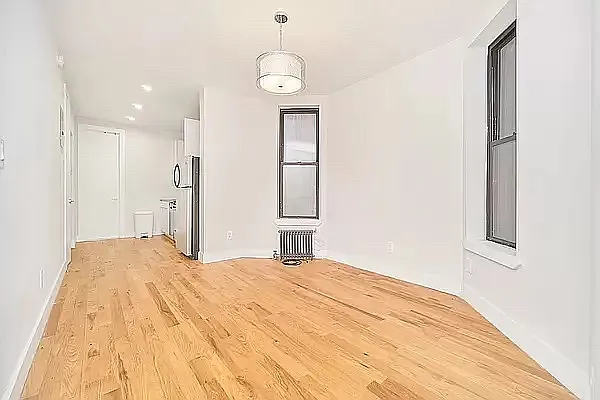 Rented by EXR | media 12