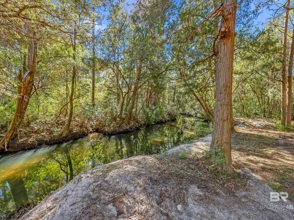 11010 Coleman Ln, Elberta, AL 36530