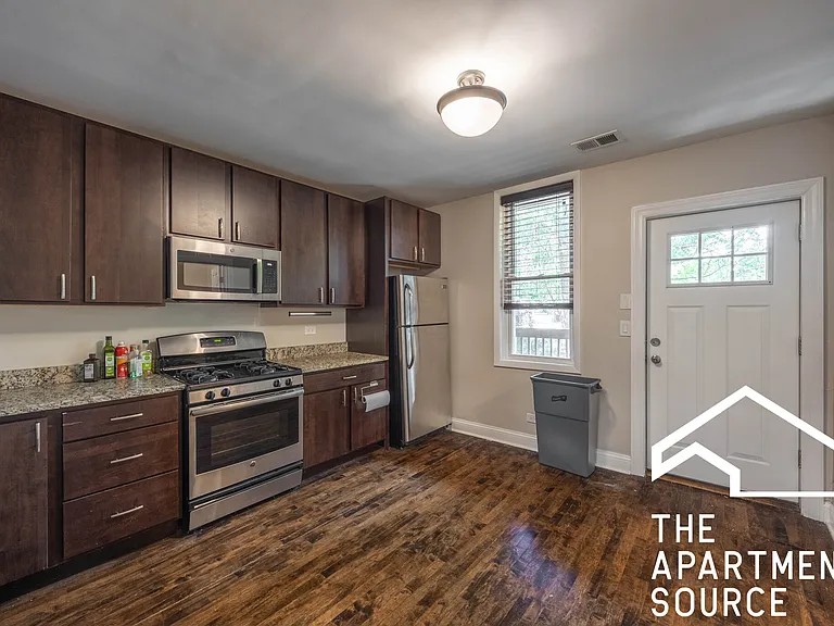 4842 N Seeley Ave — Photo 10