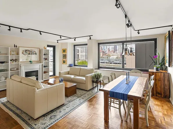 531 Main St APT 920, New York, NY 10044