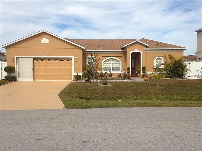 1st image of 318 Aldershot Ct
