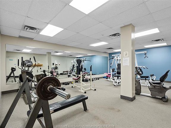4th image of 540 Ouellette Ave #6C