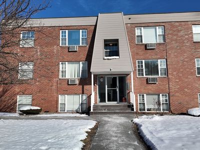 99 Cluff Crossing Rd APT E9, Salem, NH, 03079