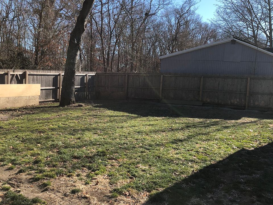 271 Railroad Ave, Center Moriches, NY 11934 Zillow