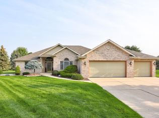 5368 Oakbrook Dr, Saginaw, MI 48603