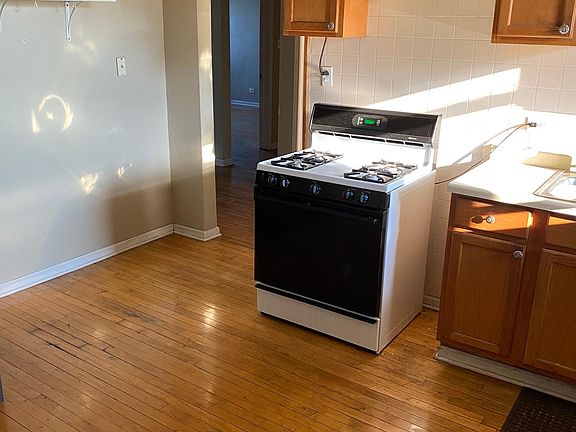 3rd image of 2214 N Saint Louis Ave APT 2