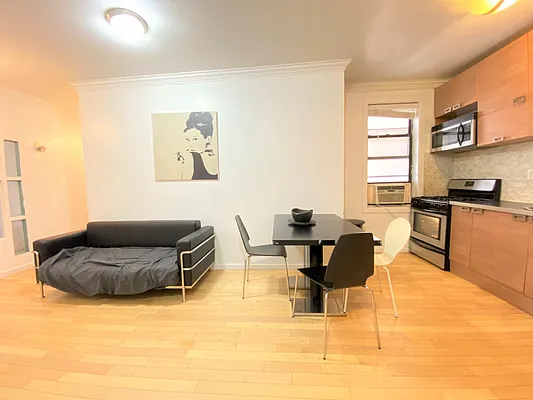 Rented by Oxford Property Group | media 4