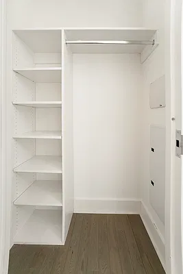 Rented by RELO REDAC INC. | media 15